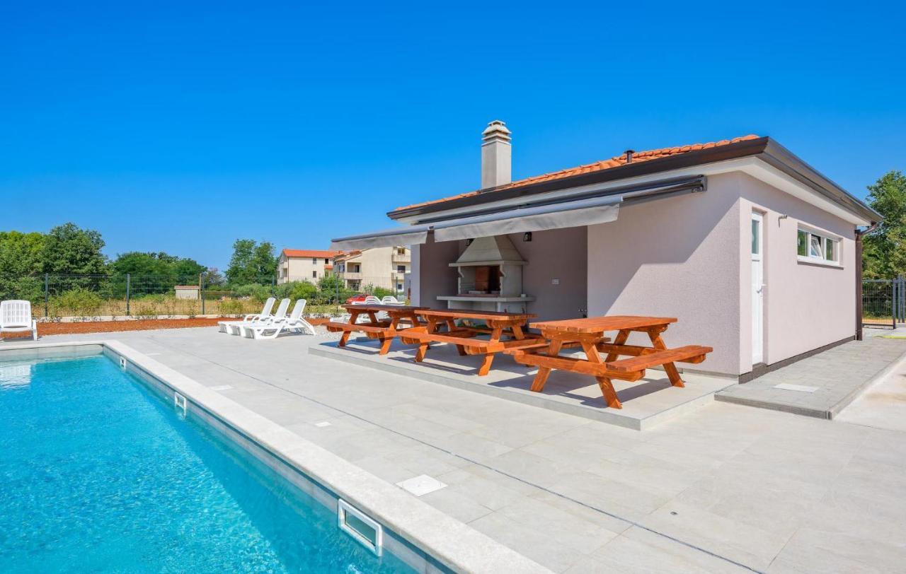 Apartmani Lucija Poreč Exteriér fotografie