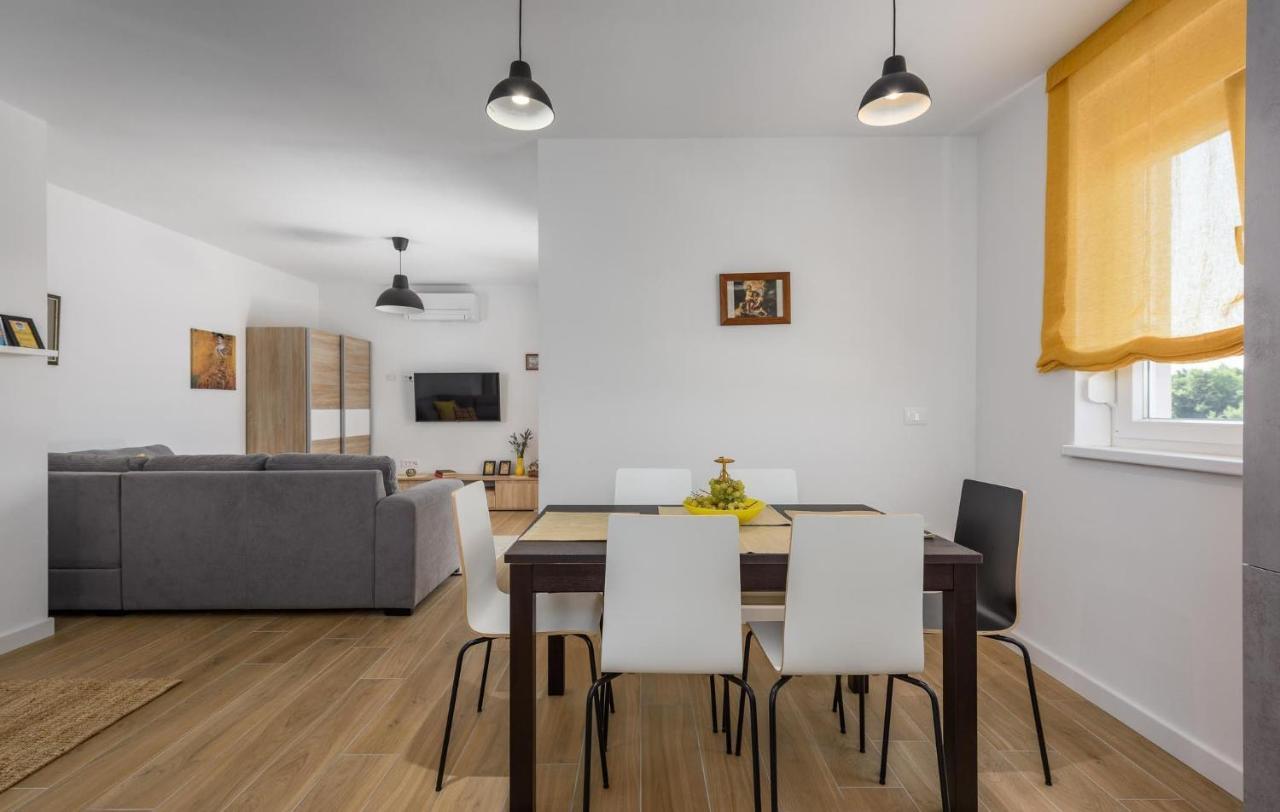 Apartmani Lucija Poreč Exteriér fotografie